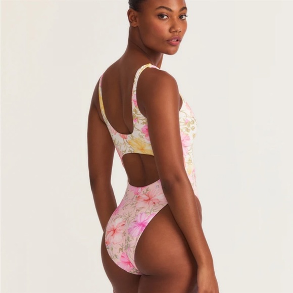 NWOT LOVESHACKFANCY X HURLEY HIBISCUS CHEEKY ONE PIECE. Size Medium! - Picture 3 of 9